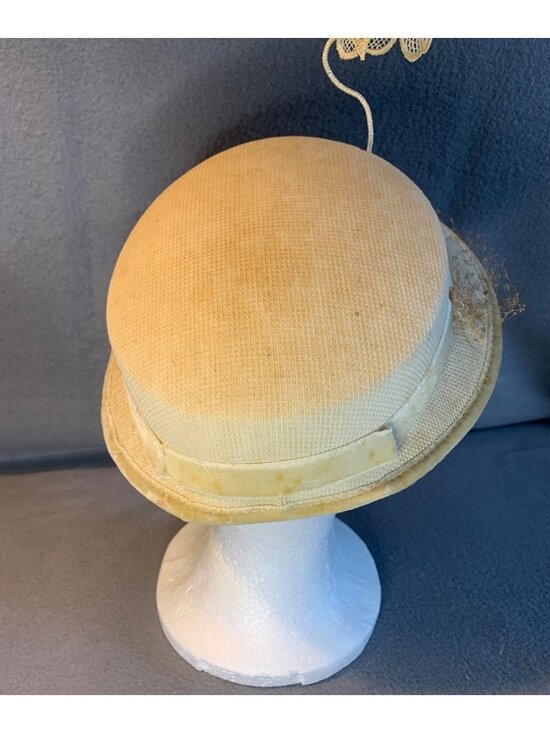 Ladies Ivory Hat Velvet Trim & Lace Doily Accents Size 22 Net Veil Vtg main image 6